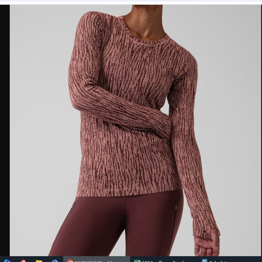 Athleta Flurry Elemental Top Long Sleeve Base Layer EUC